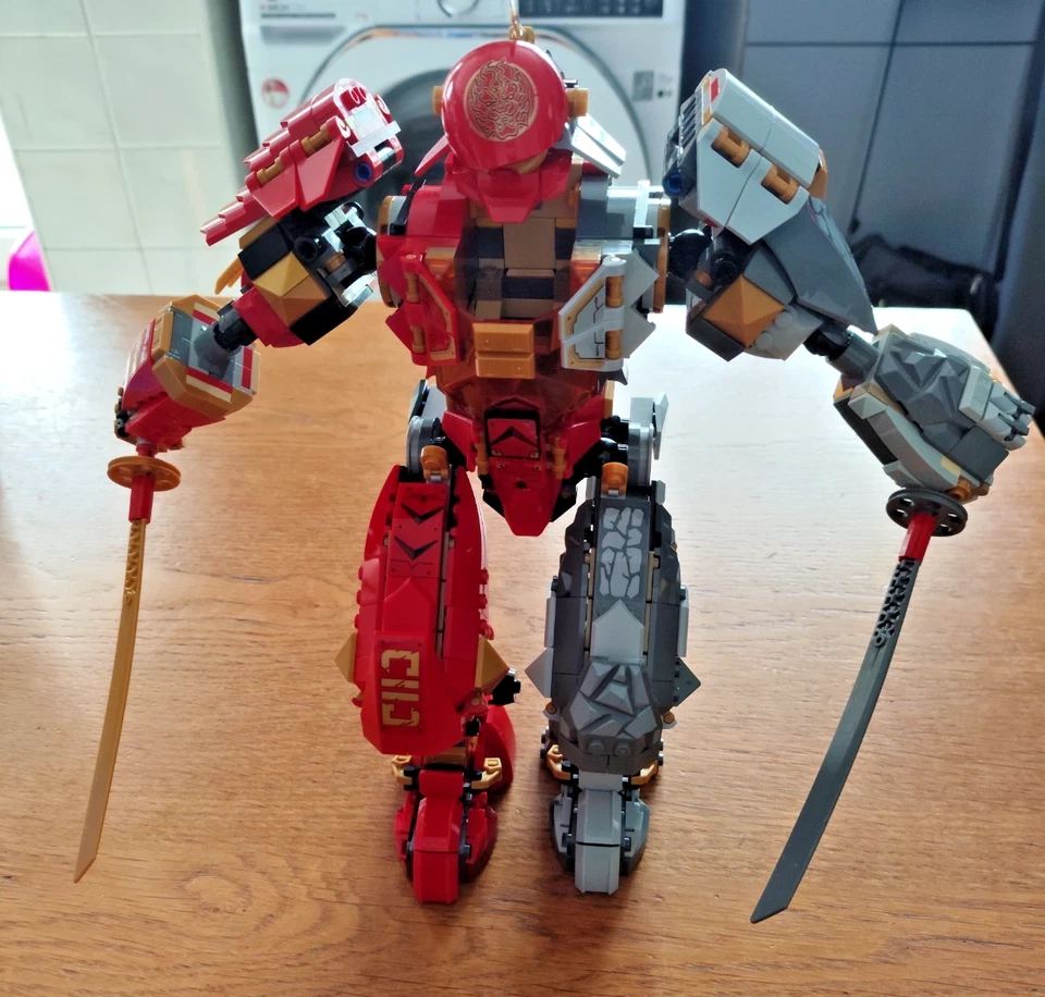 LEGO Ninjago 71720 Fire Stone Mech, photo 1 of 5