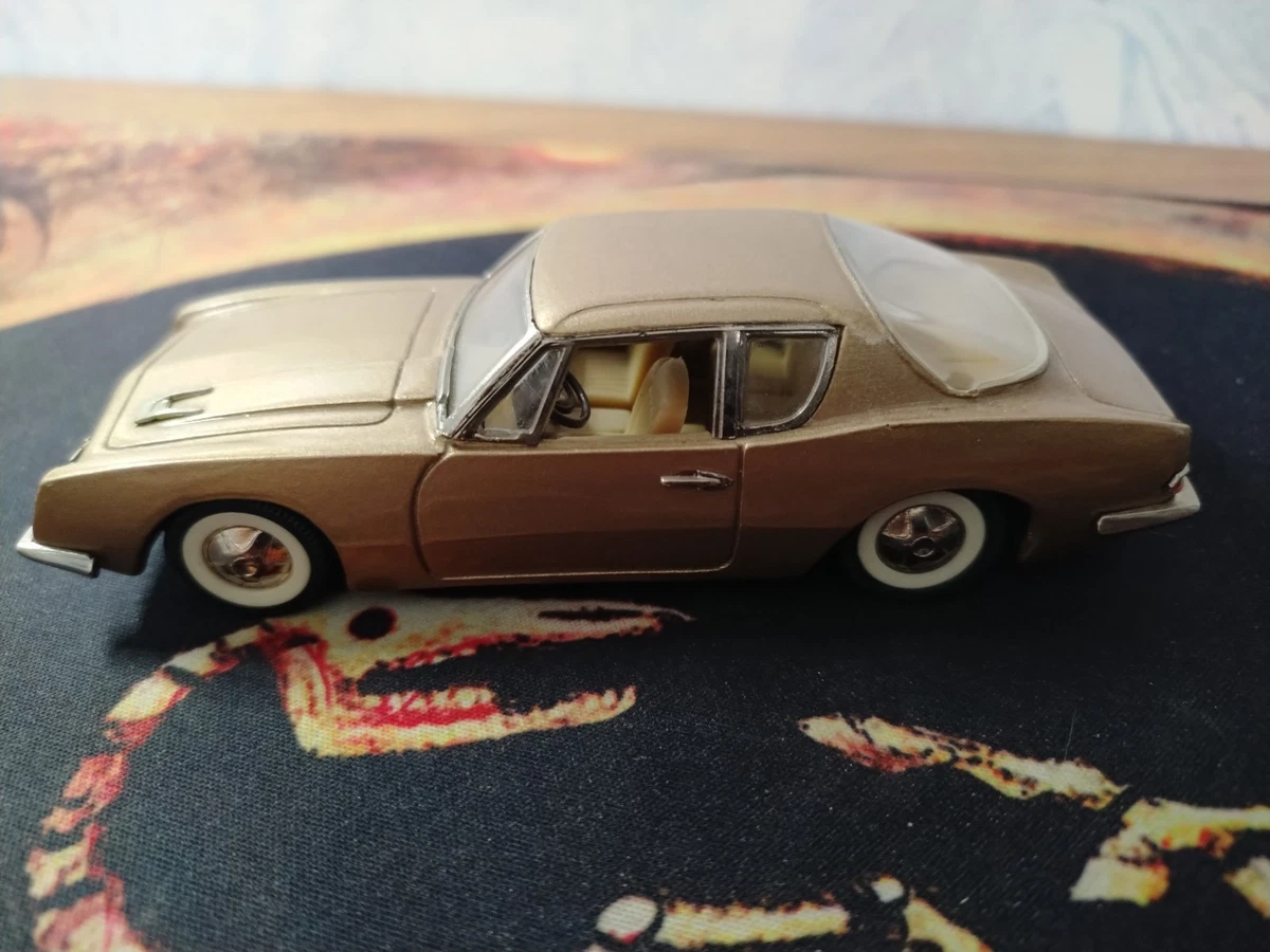 Preços baixos em Studebaker 1:43 Veículos de brinquedo e de metal