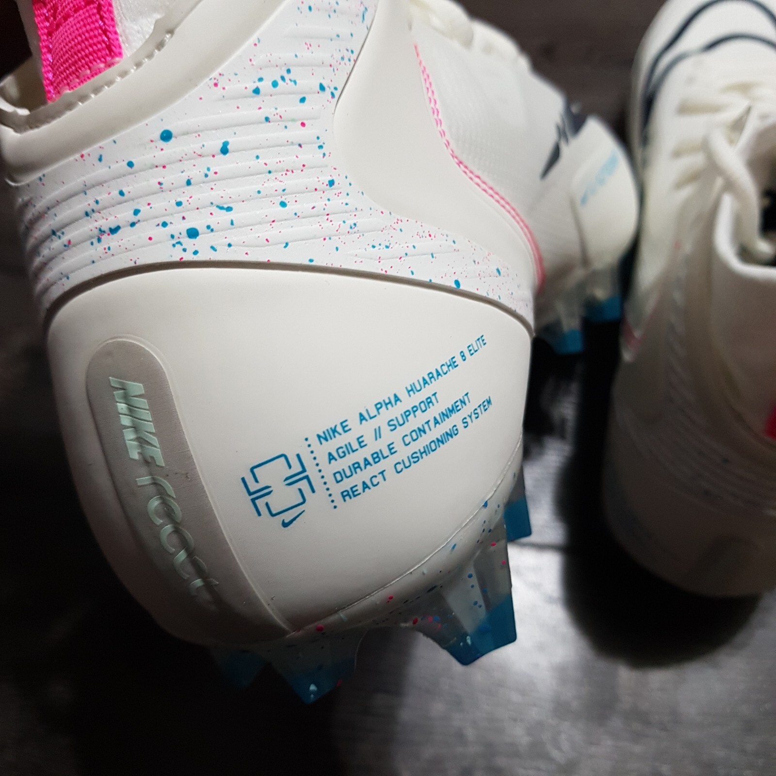 NIKE Alpha Huarache 8 Elite LAX Lacrosse Cleats Men 713 Off White pink