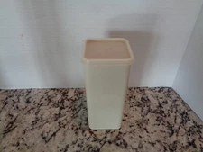 Vintage Tupperware 1827 Small Almond Cheese Butter Cracker Keeper w/Seal 1829