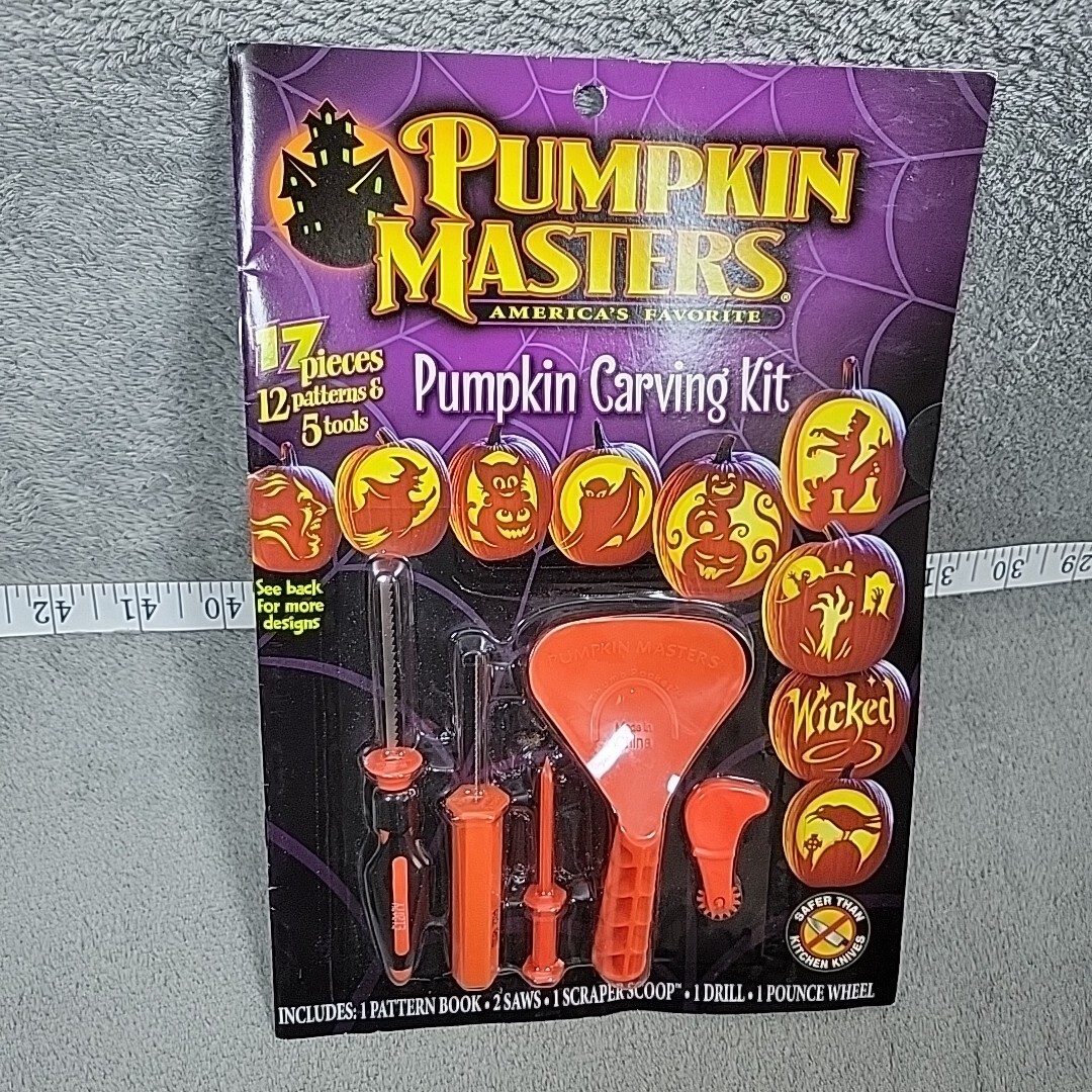 NEW Pumpkin Masters Americas Favorite PUMPKIN CARVING KIT 5 Tools 12 Patterns