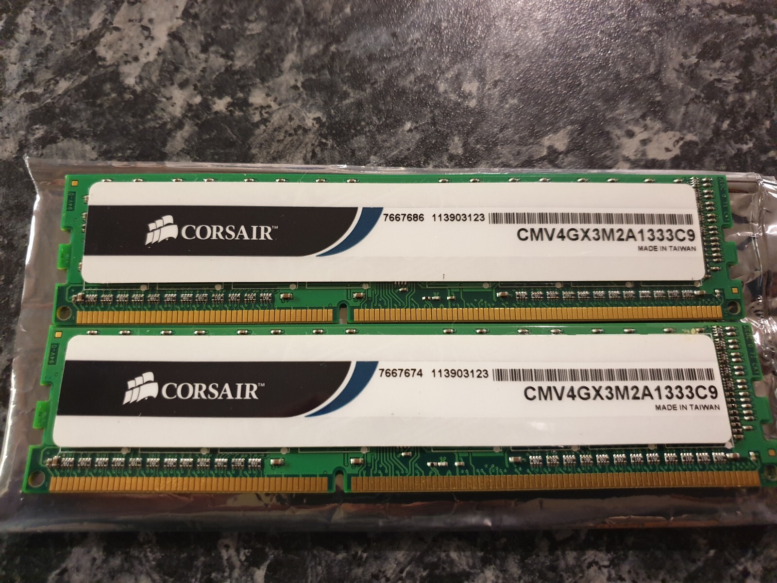Corsair Cmv4gx3m2a1333c Value Select 4gb Ddr3 SDRAM Memory Module for ...