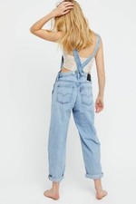 Levi's Light Wash Denim Baggy Overalls Pants NWT Women's Size Medium 