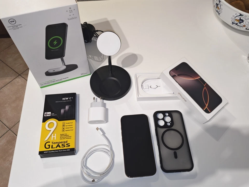 iPhone 16 Pro 256GB Titanio Sabbia Usato OTTIME CONDIZIONI + Accessori in Regalo - Immagine 2 di 4