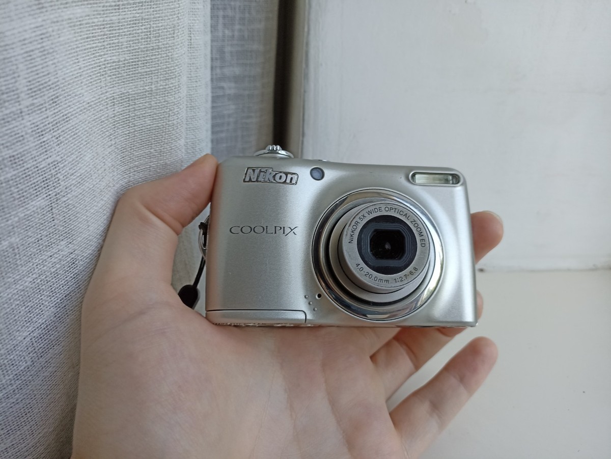 🔥Nikon CoolPix L23 Silver 10.1MP digital compact camera