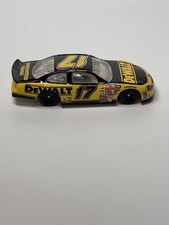 Hot Wheels Matt Kenseth 1999 NASCAR Diecast Car 17 DEWALT 1/64