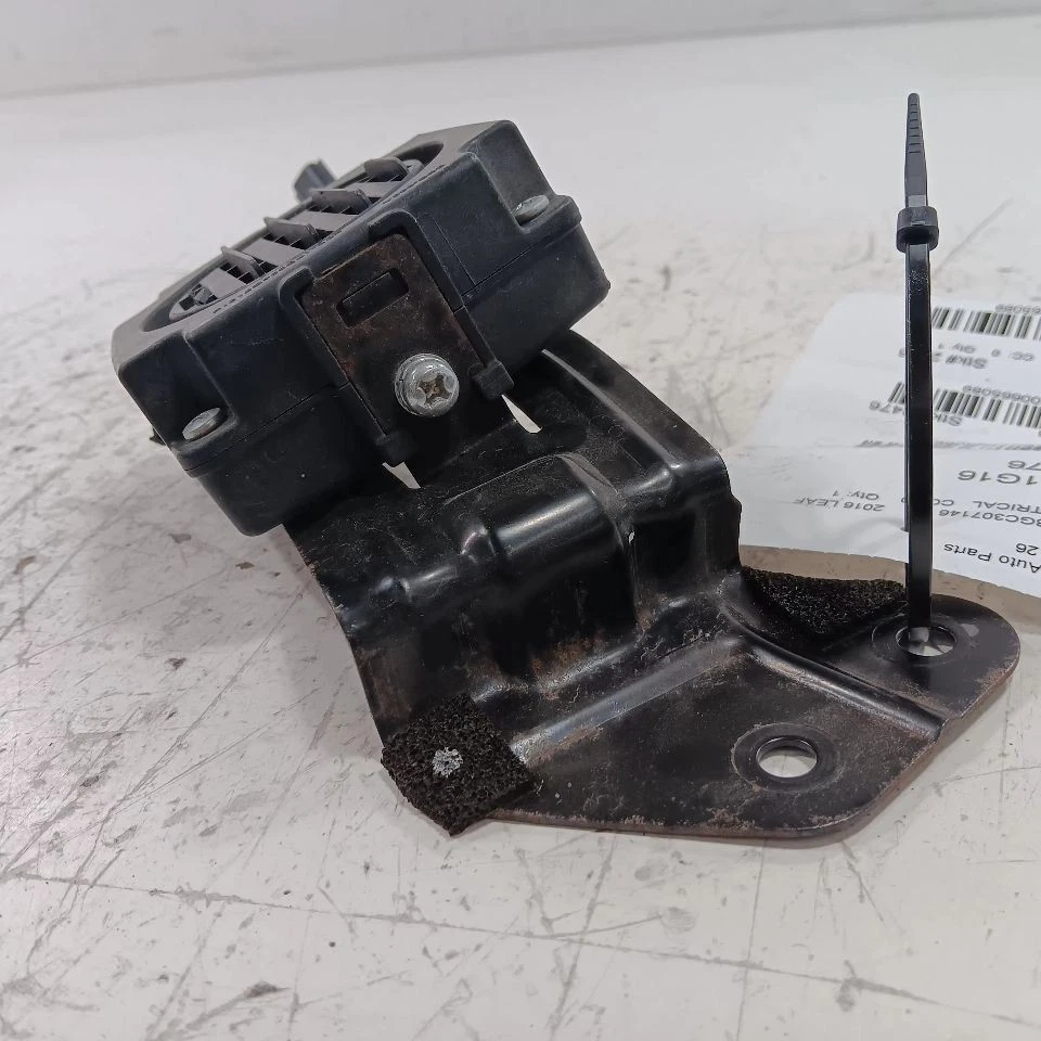 Nissan LEAF Alarm Siren 2013 2014 2015 2016 2017 - Image 2 of 4