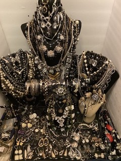 Huge estate jewelry Lot Redesign junk for Craft costume 9 lbs