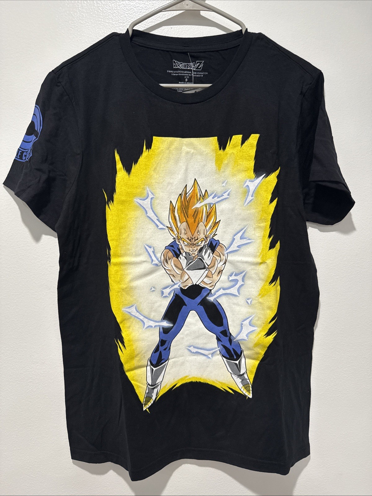 Camiseta Gráfica Dragon Ball Z Vegeta Super Saiyan - Negra Talla Pequeña S