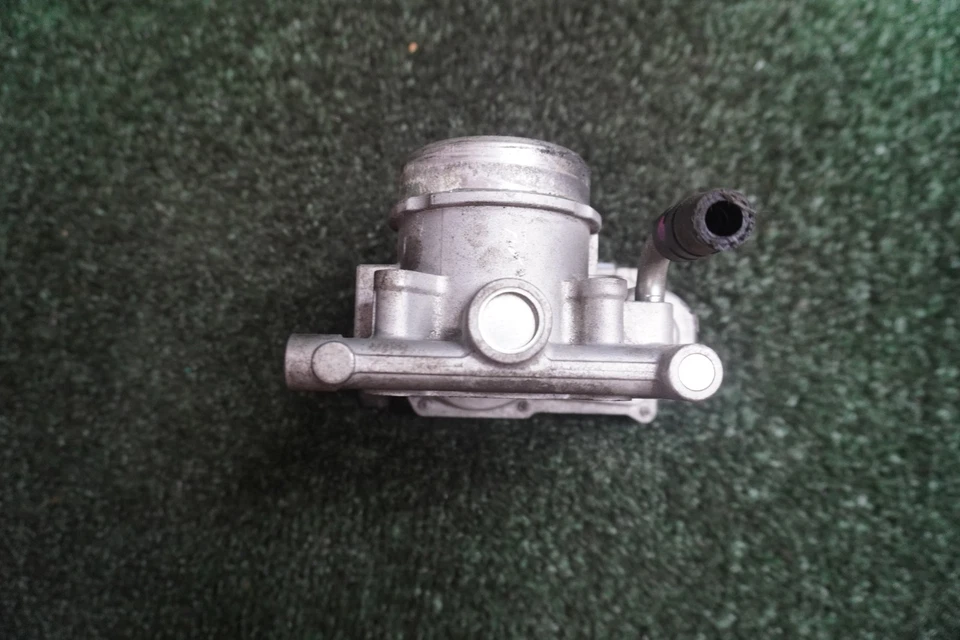 Mazda CX-9 2017 2018 2019 motor de 2,5 L carrocería del acelerador fabricante de equipos originales 158 k millas Py8V13640 Foto 3 de 4