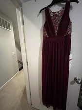 Long Sleeveless Gown. Size 8