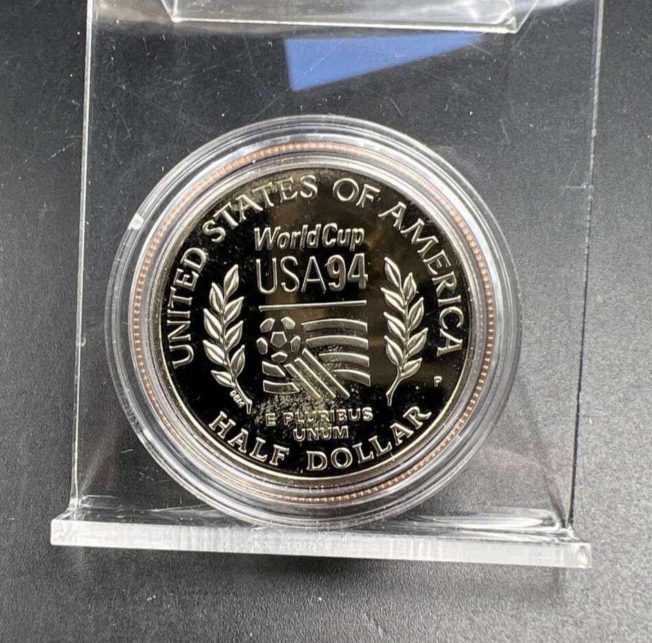 1994 D 50c Fifa World Cup Commemorative Half Dollar in Capsule Clad Coin PROOF - Image 2 of 4
