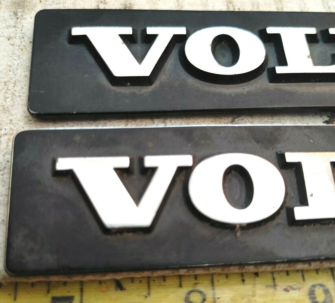 1) VOLVO 240 / 960 SILVER ON BLACK METAL EMBLEM 1321746 {2589} | eBay