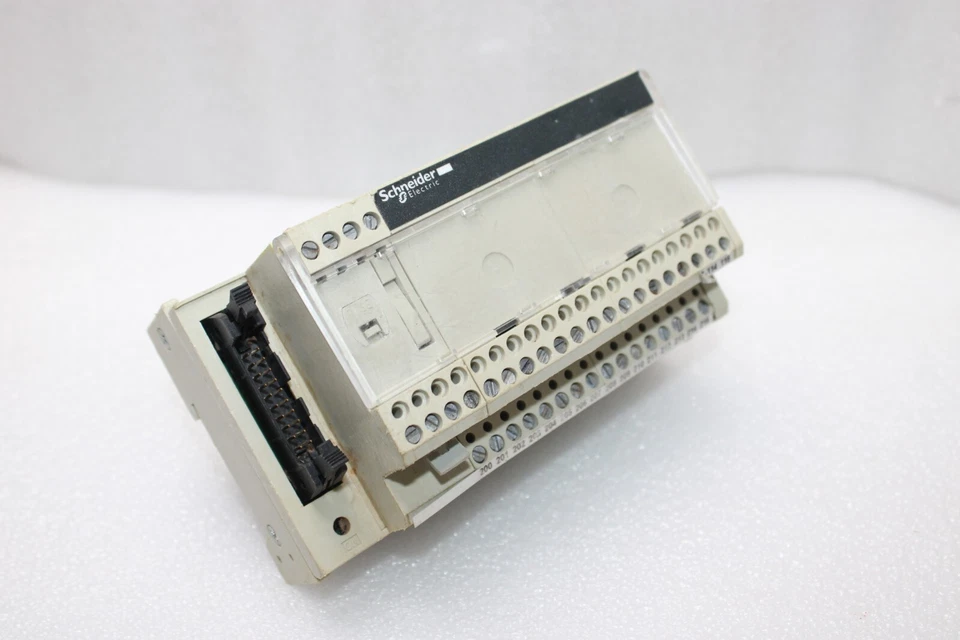 SCHNEIDER ELECTRIC MODICON ABE7-H16R20 30VDC WIRING BASE MODULE - Image 4 of 4