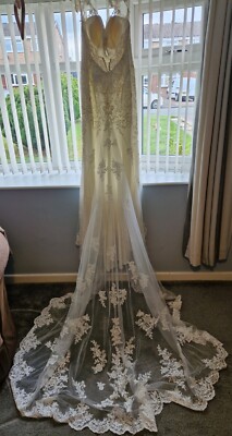 Stella York Brautkleid mit offenem Rücken Gr. 12.  Beim Kauf nur einmal getragen.
