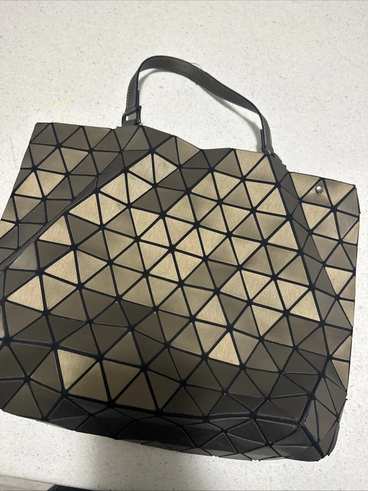 Bolso de hombro geométrico cromado Foto 4 de 4