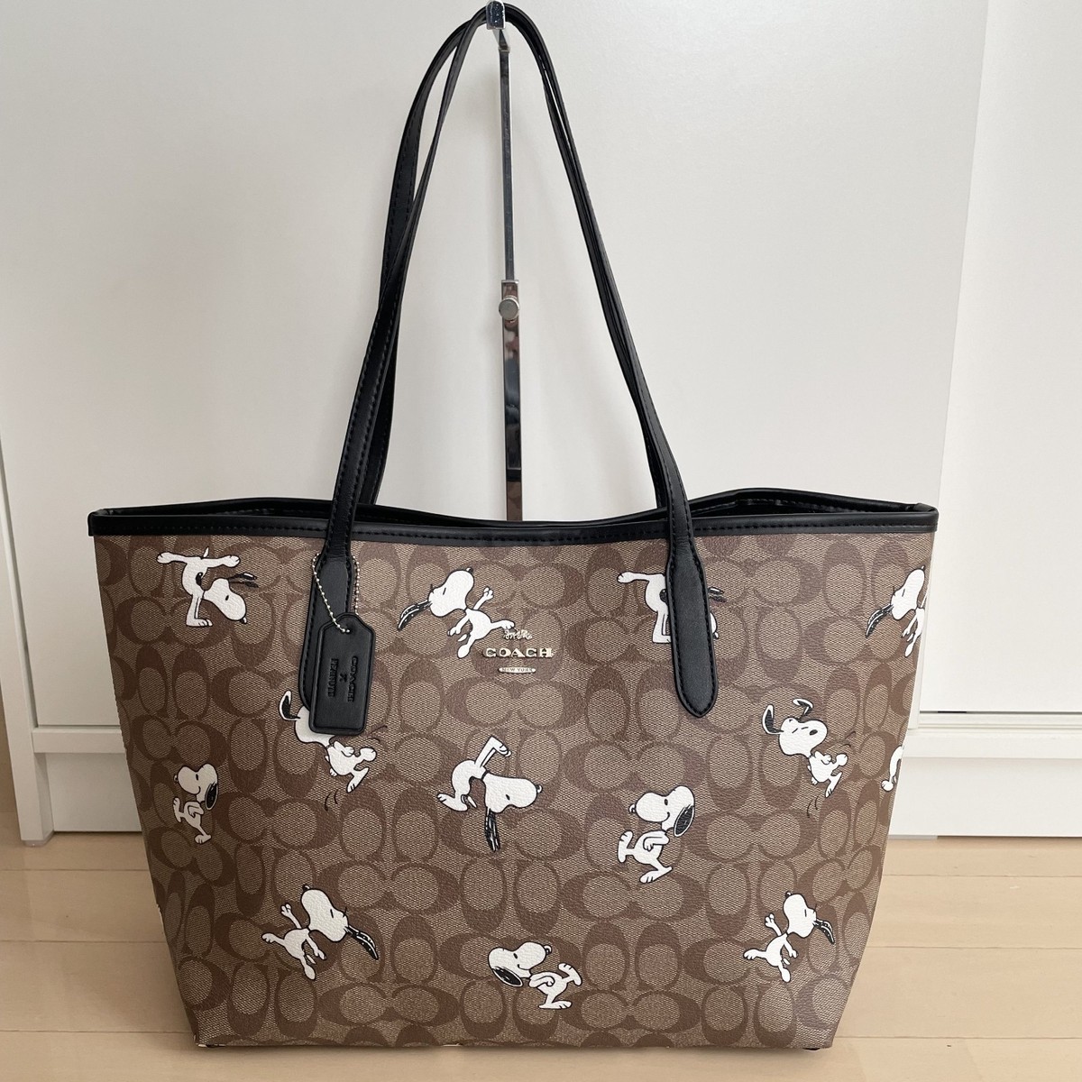 Coach Peanuts City Tote Bag 6160 Signature Canvas Snoopy Print