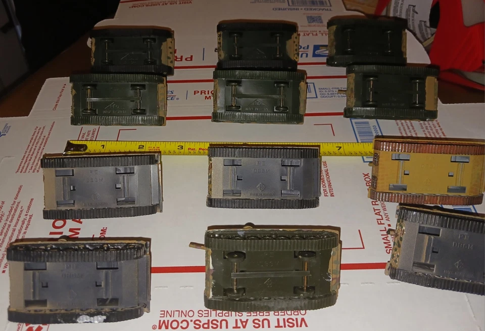 (G-26) 6 tanques Roco Panzer III y 6 tanques EKO Panzer III. Pintado. Faltan piezas. Foto 3 de 4