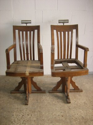 COPPIA SEDIE DA BARBIERE IN NOCE DA SERVIZIO DI