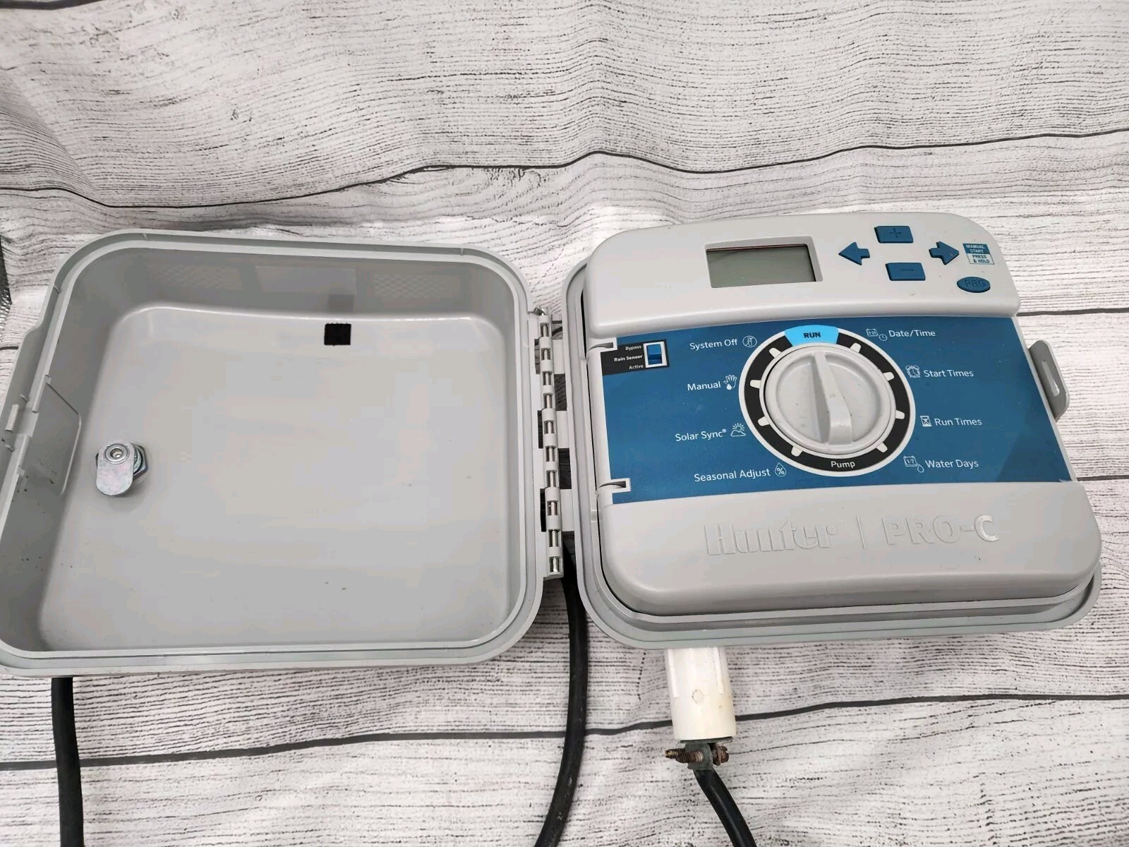 Hunter ProC Model PC400i Lawn Sprinkler Controller/Timer 10 Zones