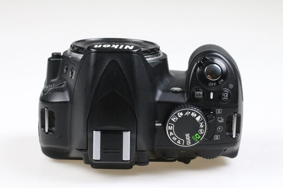 NIKON D3100 digitale Spiegelreflexkamera - Gehäuse - SNr: 1307070 - Bild 3 von 4