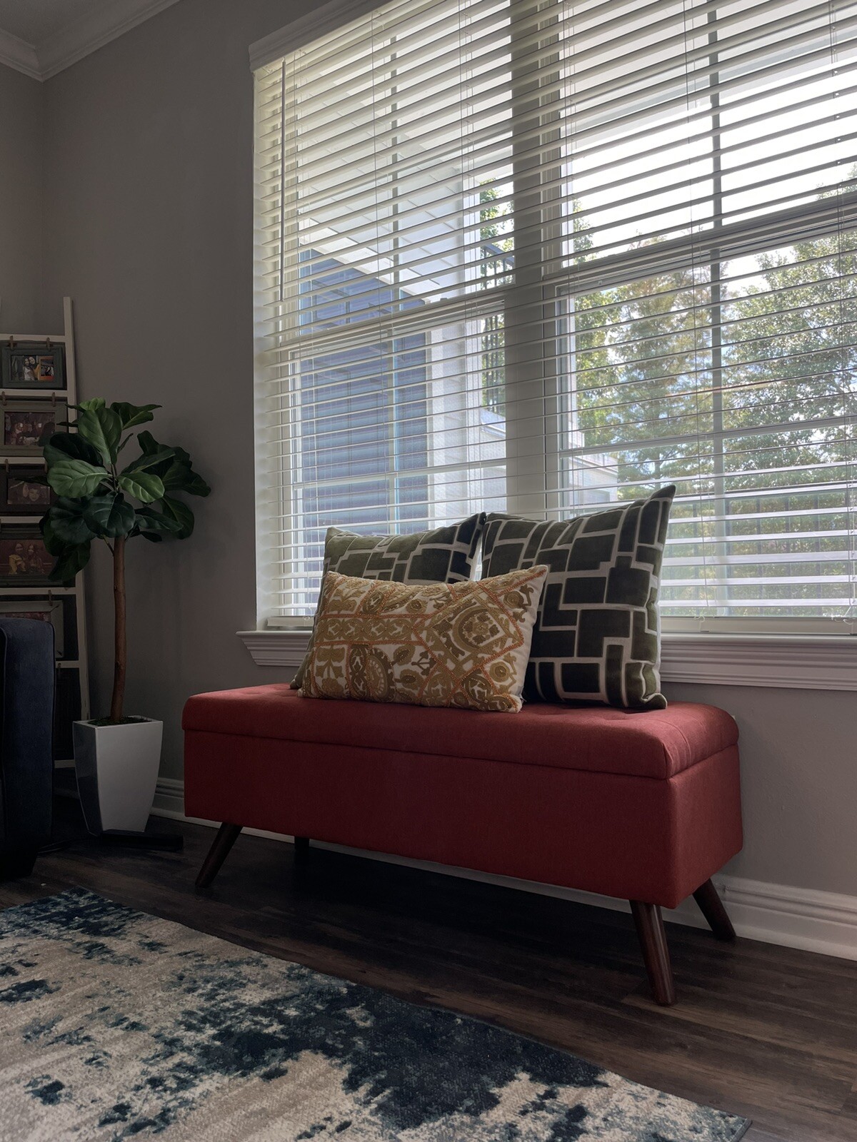 Arthur Tufted Storage Bench with Storage Threshold" (NEW / ASSEMBLED