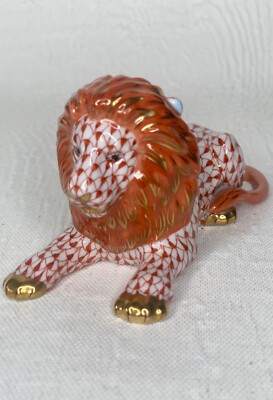  HEREND hand painted porcelain lion.
