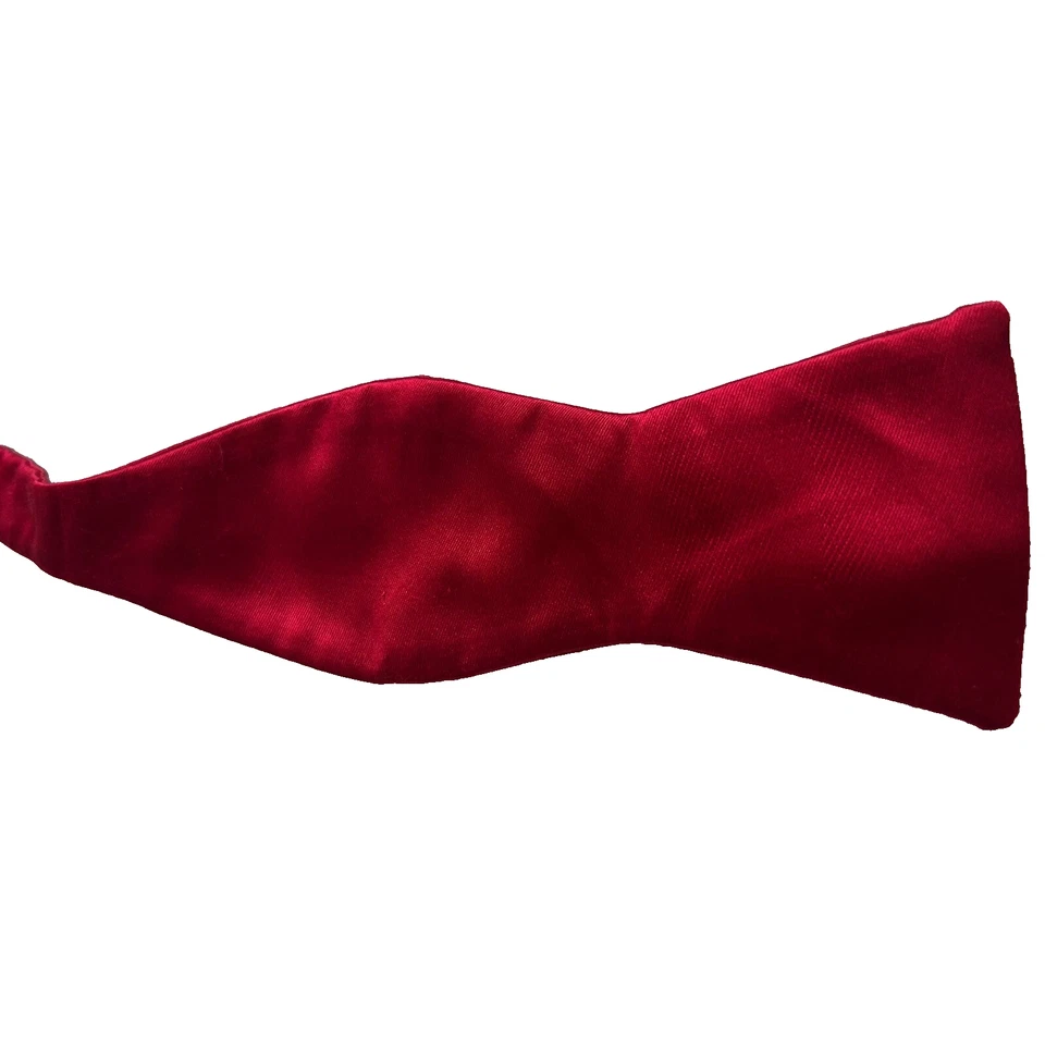 Pajarita de seda ajustable roja Daniel Cremieux Signature Collections hecha en EE. UU. Foto 3 de 4