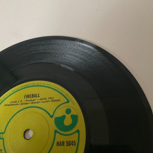 Deep Purple Fireball c/w Demon's Eye 7" Vinyl Single 1971 EMI Records HAR 5045 - Picture 3 of 9