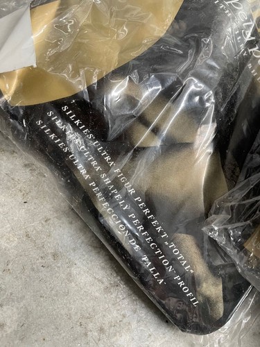 NOS Silkies Sheer Pantyhose Mocha Brown Taupe Queen USA Made LOT OF 4 - Picture 2 of 3
