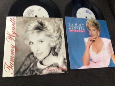 Tammy Wynette two fine 45s 7'' Alive & Well / Liars Roses both picslv