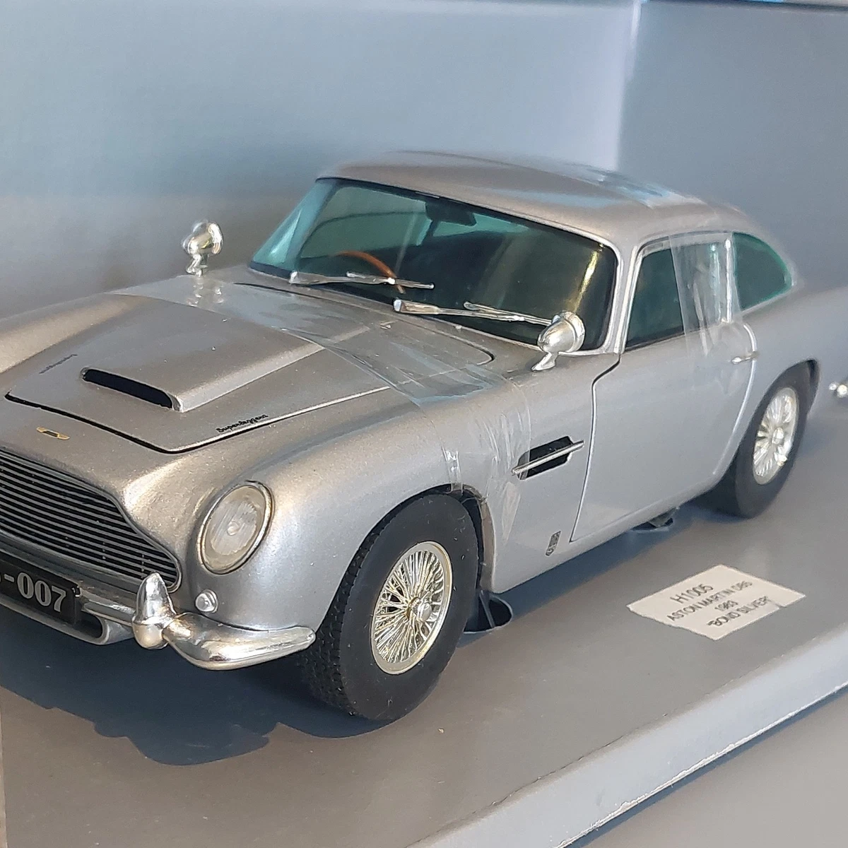 James Bond Aston Martin Diecast & Toy 1:18 for sale - eBay