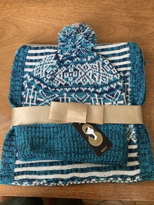 NWT Mixit Knit Hat & Infinity Scarf Gift Set Blue White Cozy Present Winter