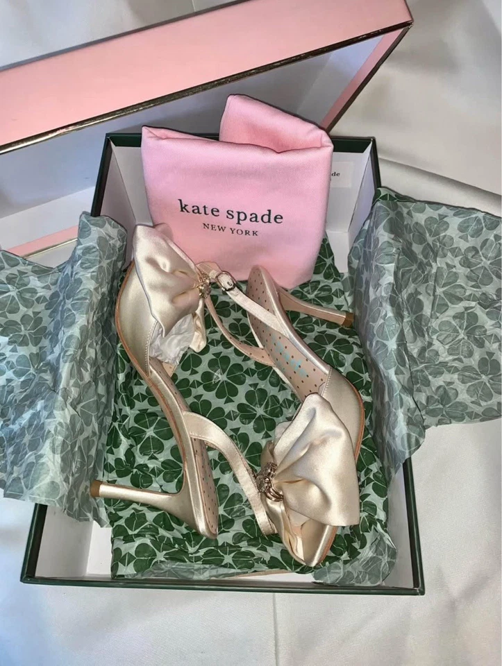 Sandalia Kate Spade Happily con cordones moño nupcial marfil satinado tacón de aguja 9 Foto 4 de 4