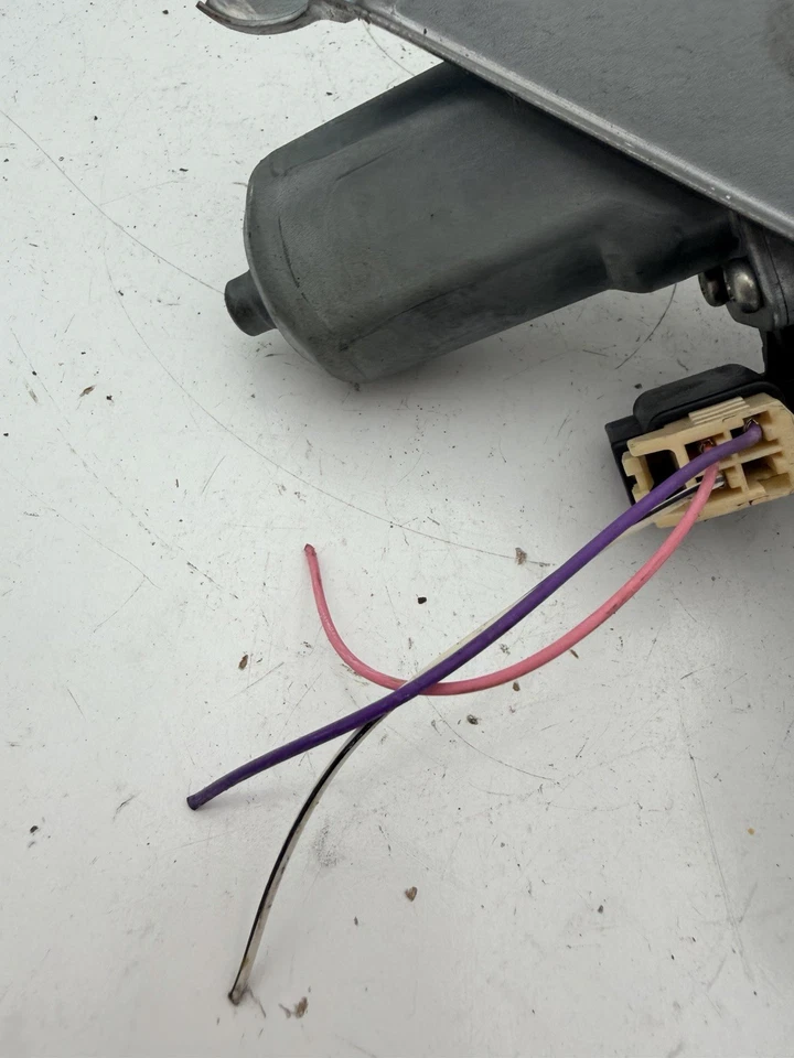 Motor limpiaparabrisas puerta trasera Scion XB 2008-2015 OEM 85130-12A10 B255-09 Foto 4 de 4