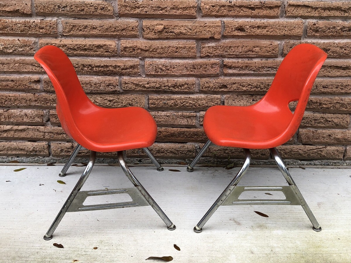 2 Krueger Shell Orange Red Kids Small Fiberglass Chairs