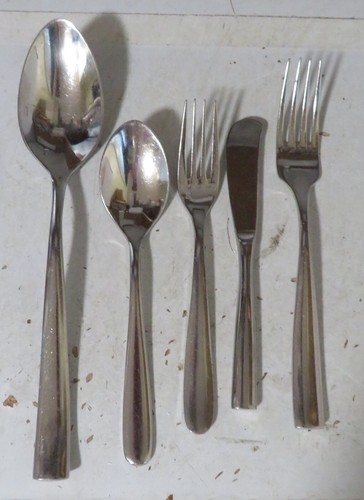 5 Stück Fortessa gemischt Edelstahl 18/10 Muster Servierlöffel Gabeln Messer Löffel
