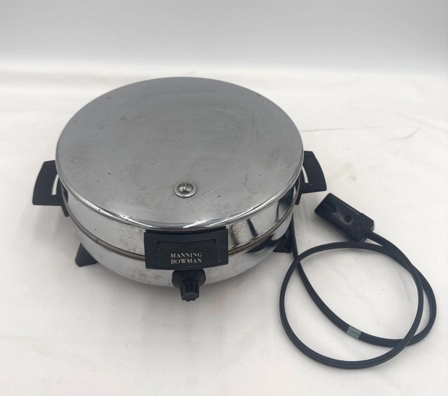Vtg Manning Bowman Electric Waffle Maker With Nonstick Plates & Cord Model 37507