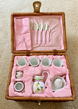 Barnes  Noble Spring 2001 Miniature Lemonade Set with Basket BRAND NEW
