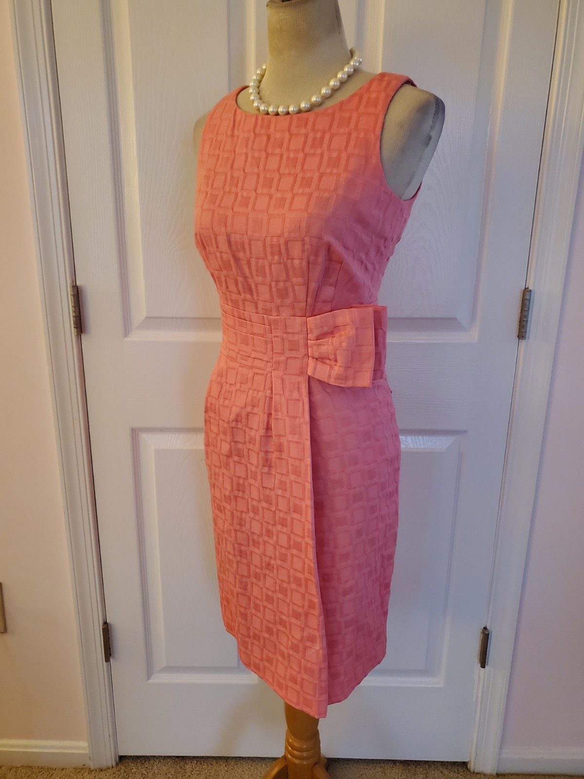 Taylor Women's Pink Sleeveless Bow Dress (Size 6)