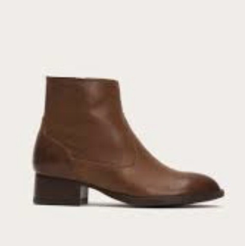 FRYE Brooke Short Inside Zip Boots 
