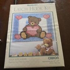 SEALED IN BOX WonderArt Caron Teddy With A Heart Latch Hook Kit 20" x 27"