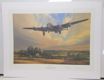 cp128 King Of The Air by Anthony Saunders.  Comes With A Limited Edition Book