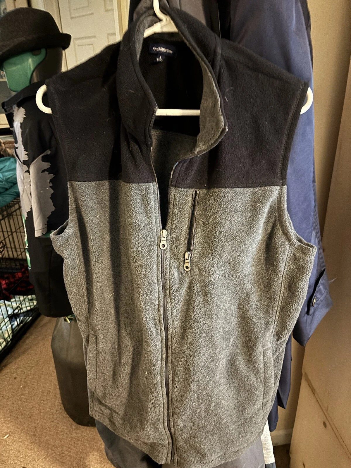 Columbia Vest Mens Large Grey Full Zipper Pockets Hiking Fall Collar Dress Camp