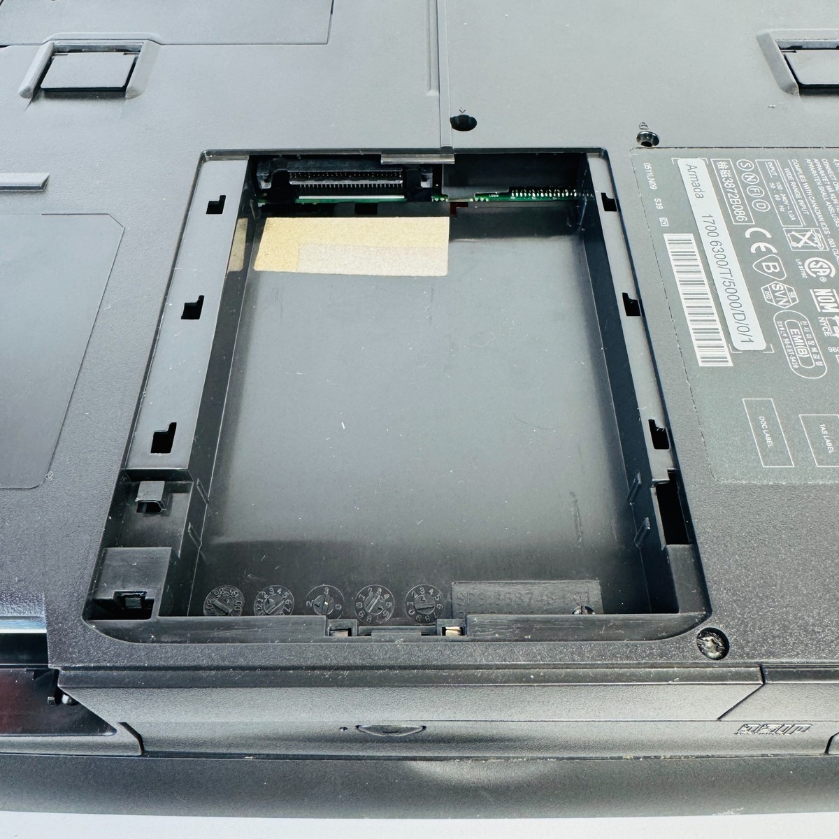 OFFTEK 128Mo Mémoire RAM de Remplacement pour HP-Compaq Armada 1750 (PC66) mémoire d Ordinateur Portable