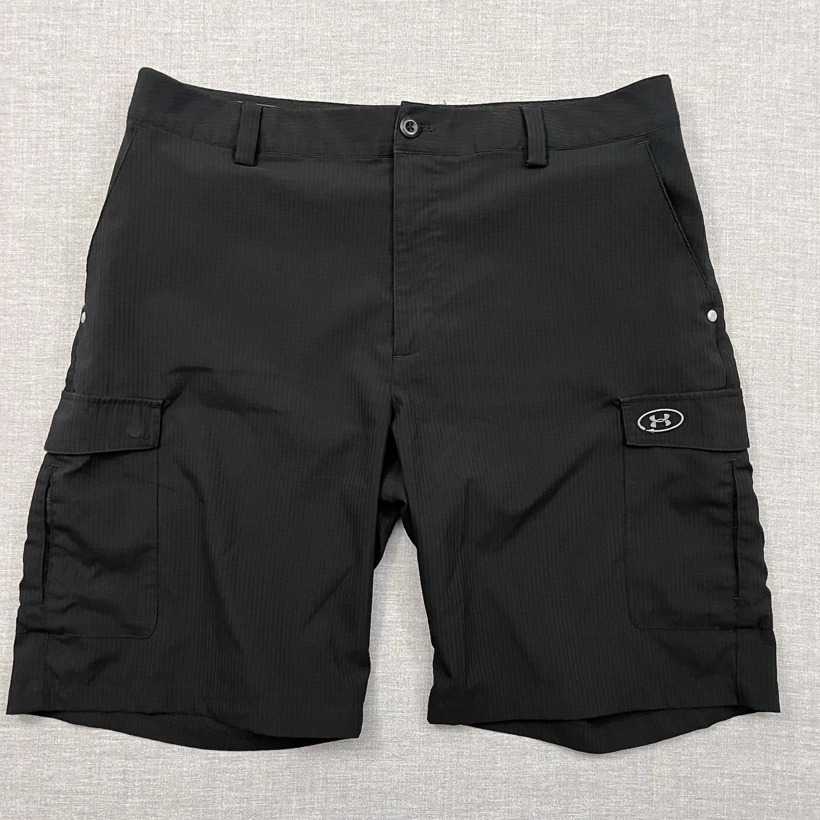 Under Armour Cargo Shorts Mens 34 Black Fishing Lightweight Logo
Opens in a new window or tab