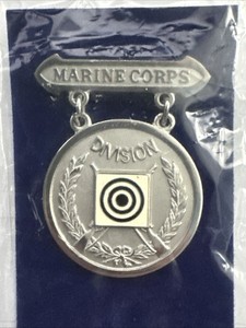 U.S. Marine Corps USMC Rifle Division Shooting Badge Silver