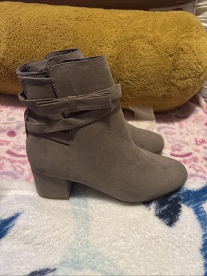 Lane Bryant Micro Criss Cross Ankle Boots Womens Size 9 W