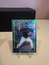 2025 Topps Holiday Topps Chrome Green Sandy Alcantara #HC144 23/99