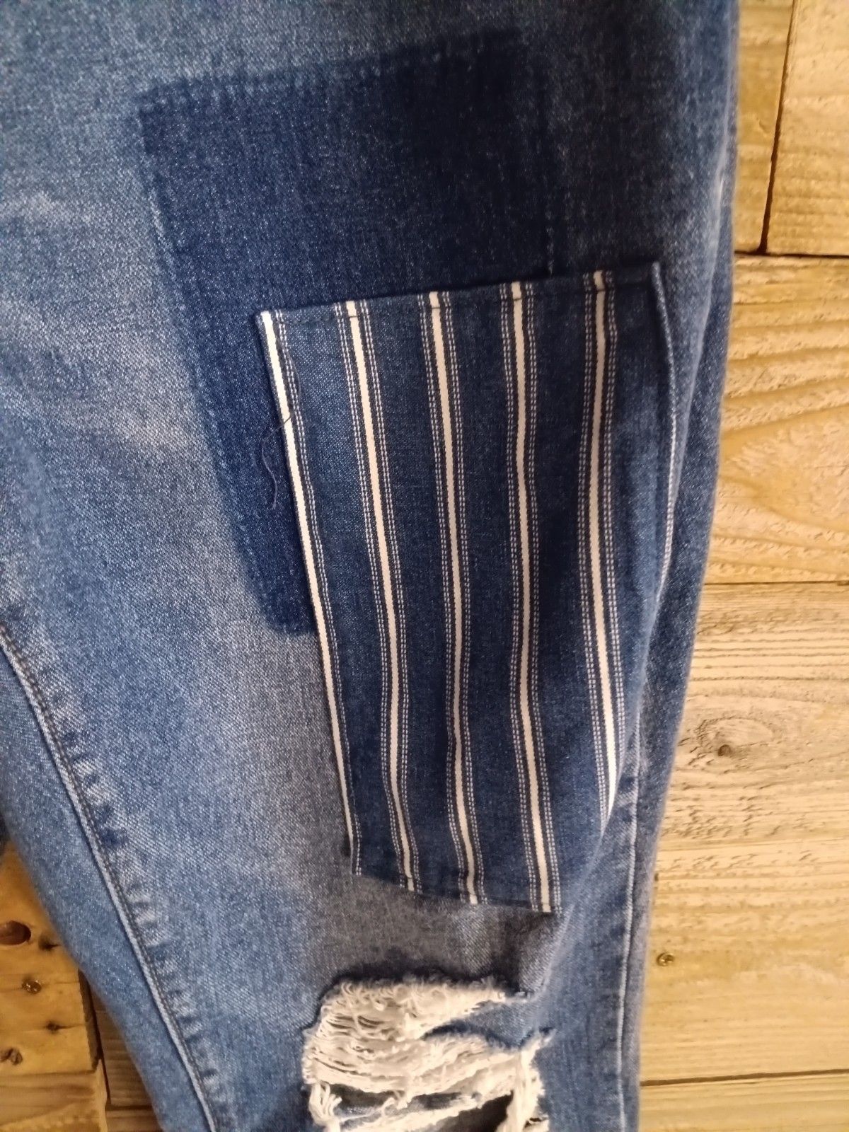 Mica LA Distressed Patchwork Cropped Tapered Jean… - image 8